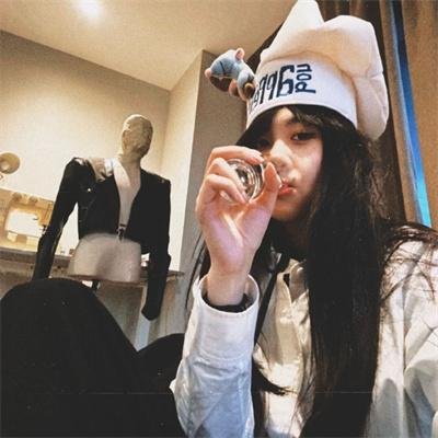 谜一样的双眼